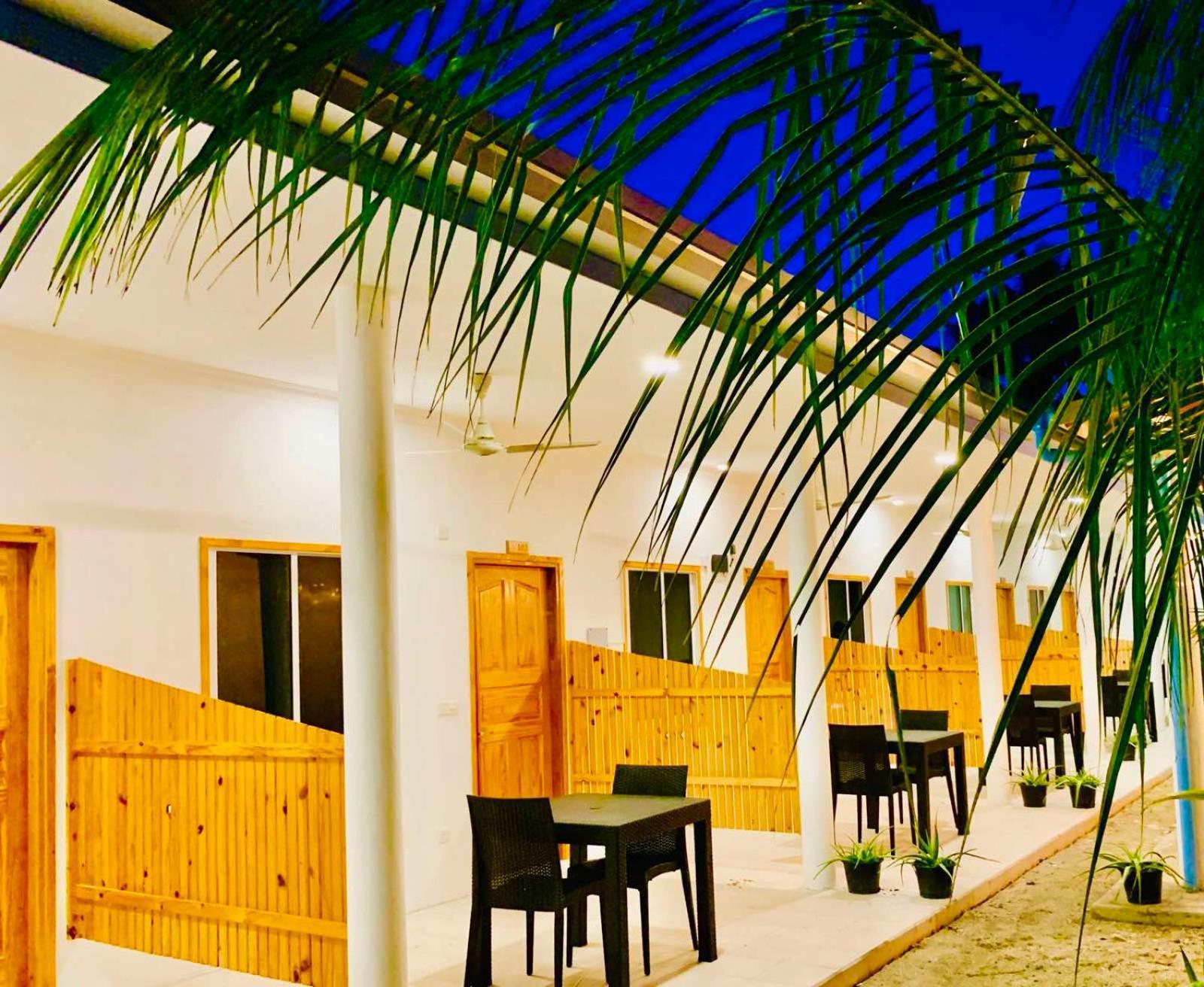 Sunny Beach Thoddoo Kültér fotó